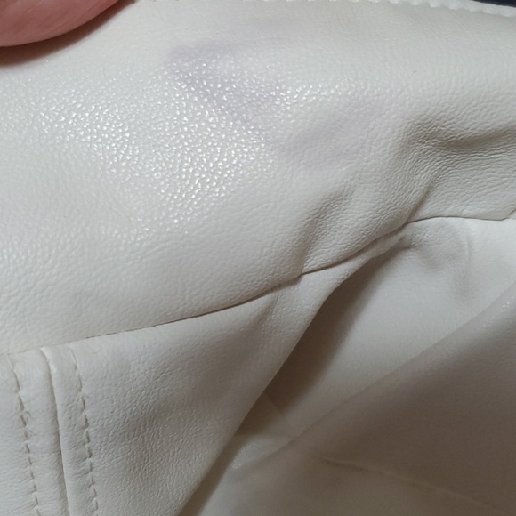 Beautiful cream vegan leather moto jacket - Picture 7 of 7